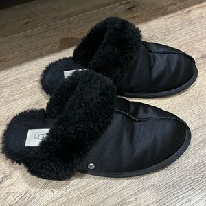 UGG Australia Black Black UGG Scuffette II Satin (Size 7)